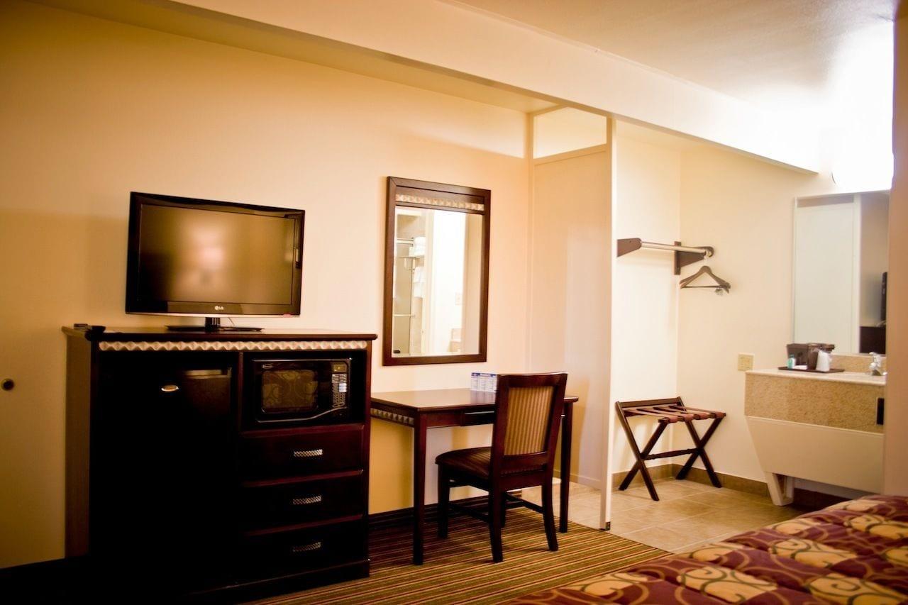 Whispering Palms Inn Del Rio Ngoại thất bức ảnh