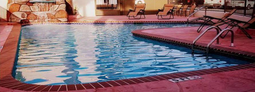 Whispering Palms Inn Del Rio Ngoại thất bức ảnh
